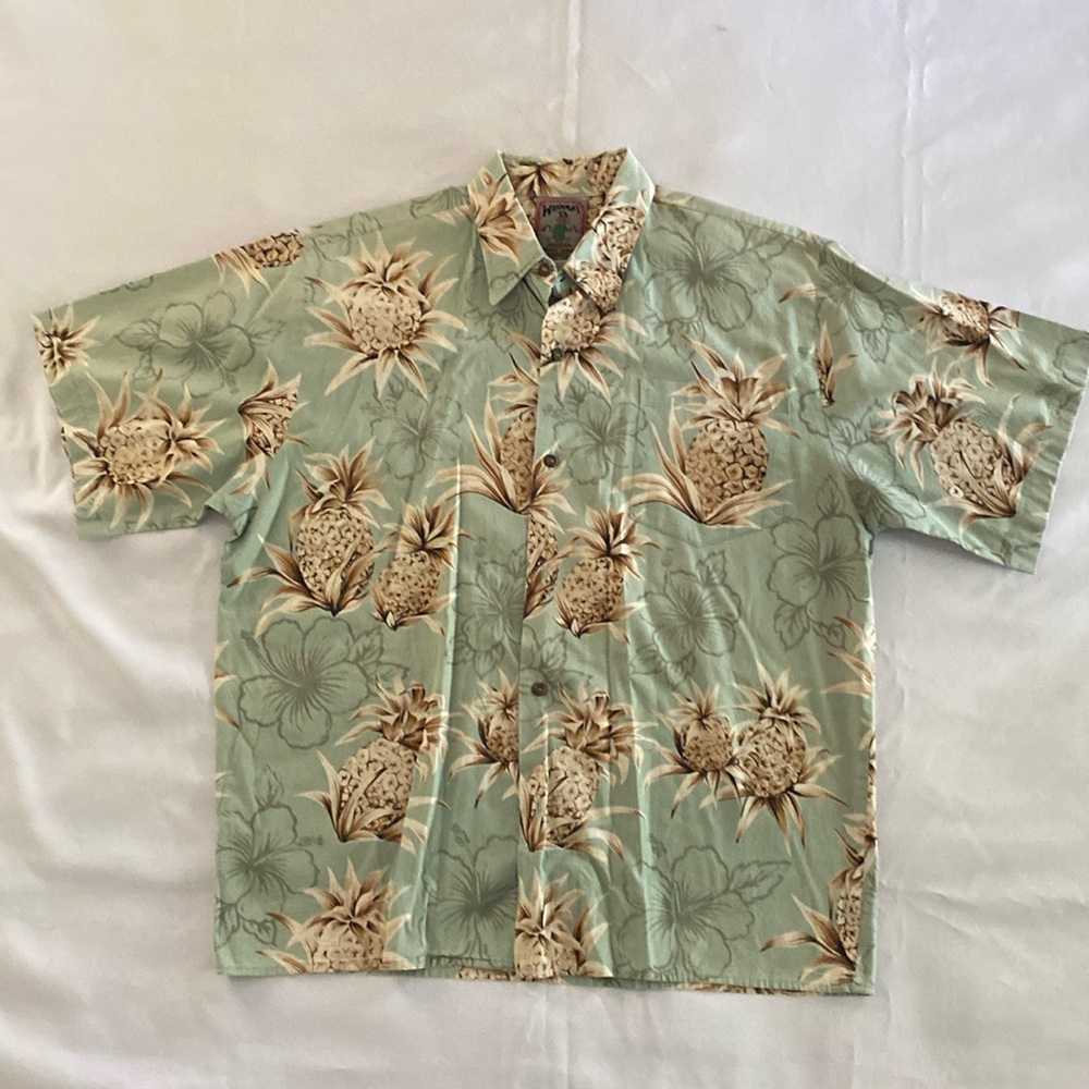 Vintage Whoola’s Hawaiian shirt Men’s Size M